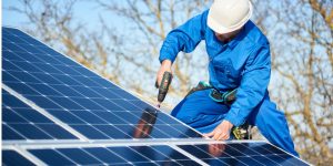 Installation Maintenance Panneaux Solaires Photovoltaïques à Ommeel